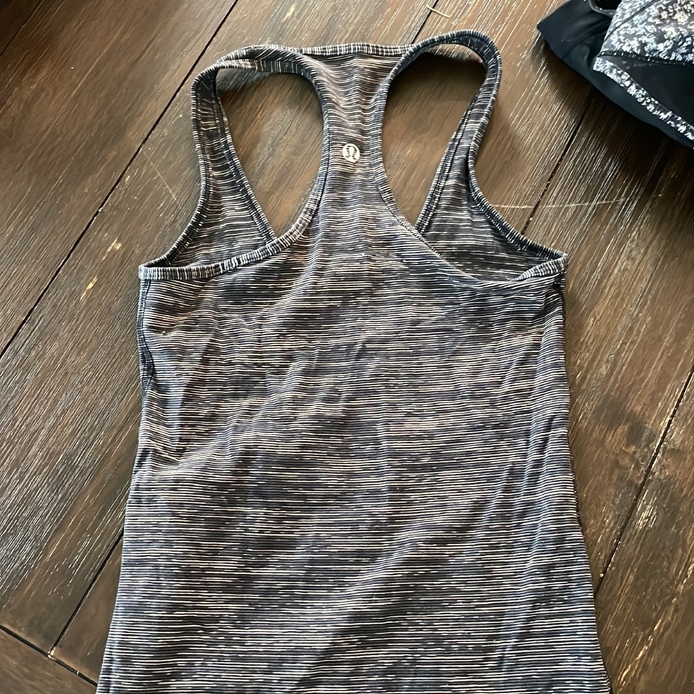 lululemon tank - Picture 2 of 2